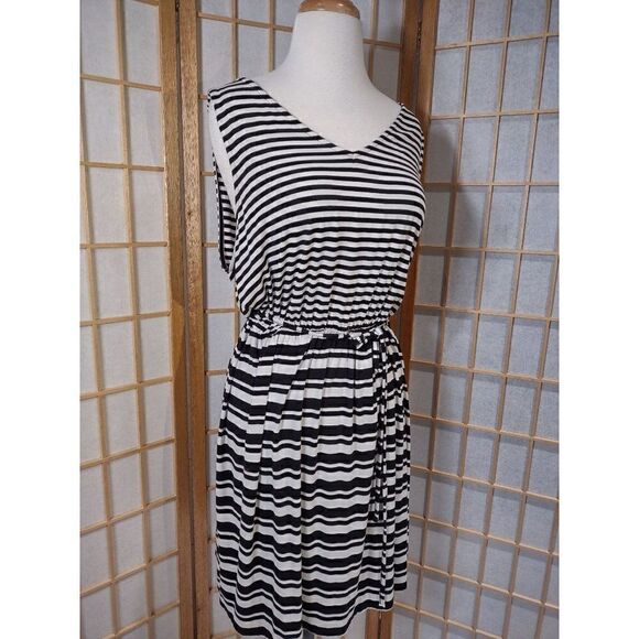 Lovefire Lg Striped Midi Dress - Picture 8 of 12